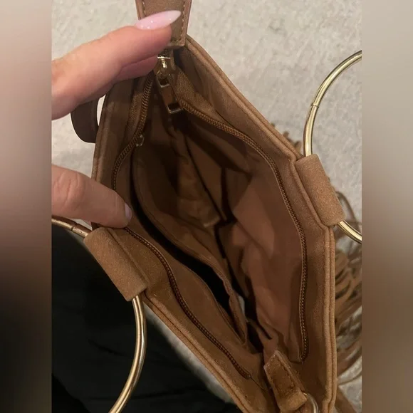Boutique camel brown fringe crossbody bag - Picture 4 of 4